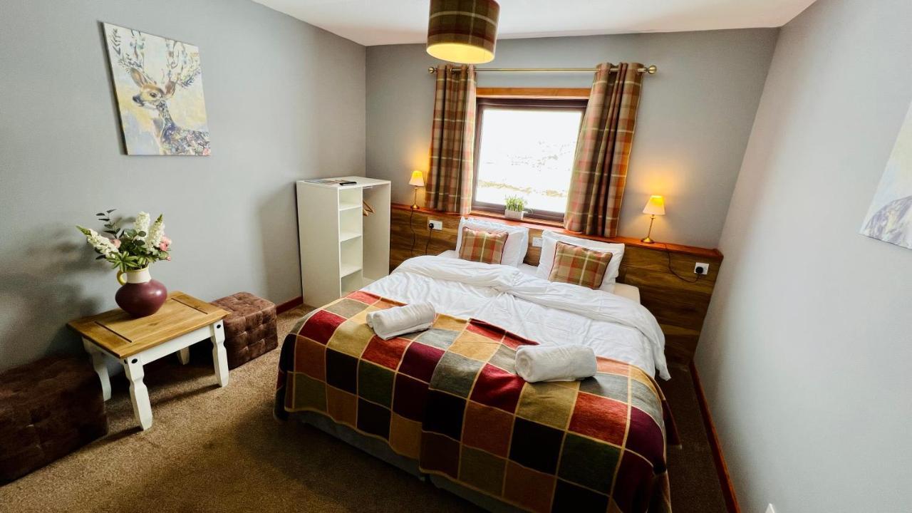 Aultguish Inn Garve Kültér fotó