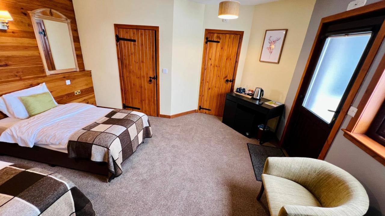 Aultguish Inn Garve Kültér fotó